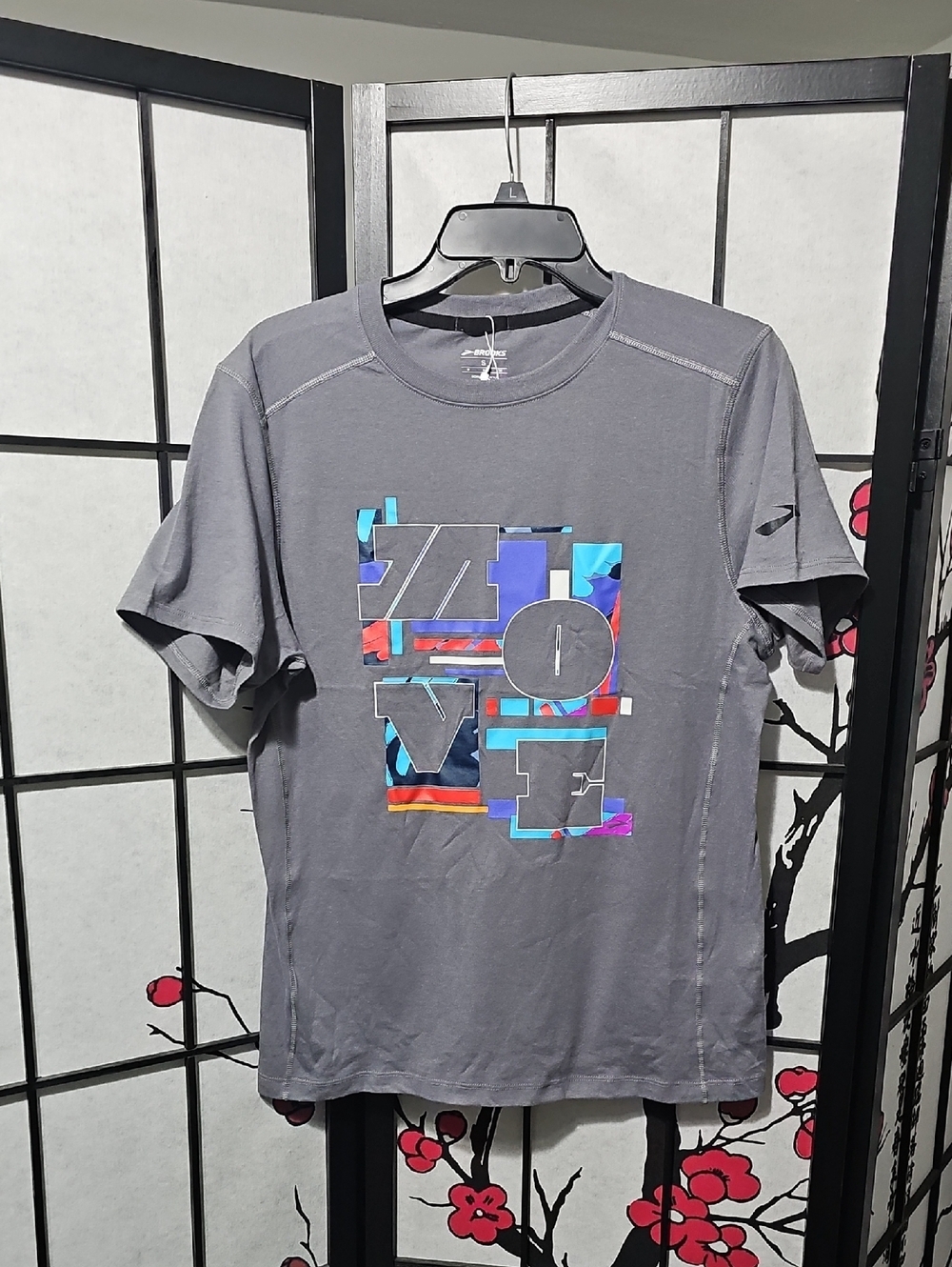 Brooks Move Graphic T-Shirt Size‎ Small New
